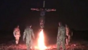 Batallón nazi ucraniano “Azov” quema vivo a antifascista en Donetsk