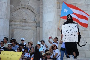 Puerto Rico: Caravana estudiantil recuerda a «los culpables» de la crisis