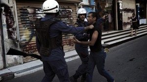 Amber Lyon denuncia que CNN recibe sobornos para manipular las noticias