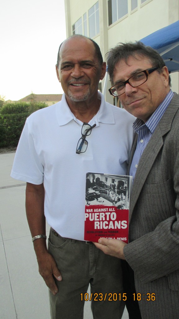 Entrevista Exclusiva a Johnny Santiago-en presentacion de Libro de Nelson Denis-IMG_5572