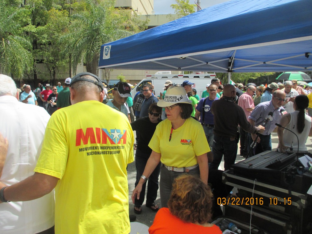 Entrevista a Wilma Reveron sobre la Junta de Control Fiscal Federal y la Trasmision Vivo de Vista Caso Colonial ONU, 2016