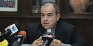 Arzobispo_de_San_Juan_Monse__or_Roberto_O