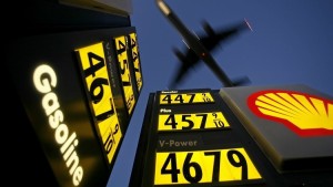 ¿Mercado petrolero no es lo que parece?: Los precios bajos del crudo se deben a un error de cálculo