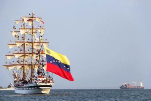 SE EQUIVOCAN, EL BUQUE NO SE HUNDE