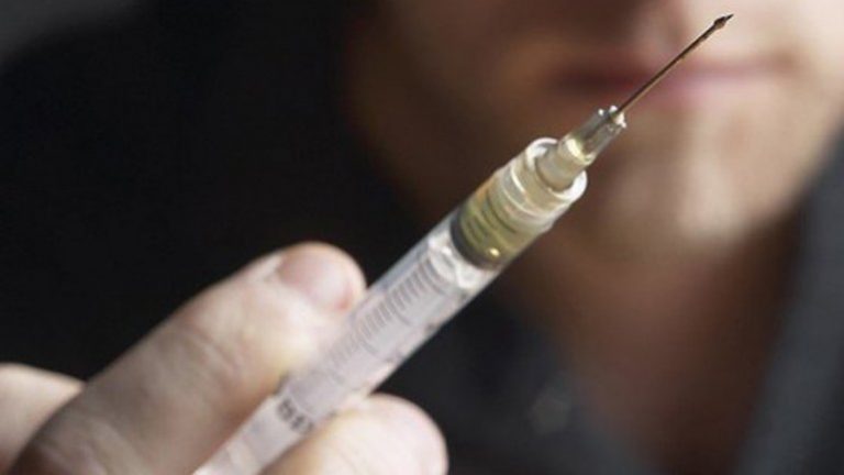 Denuncian que uno de cada diez médicos es adicto al fentanilo