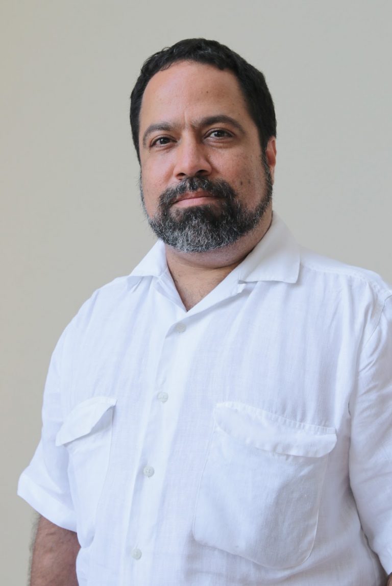 Carmelo Ruiz Marrero lo conocí a la edad de 16 años en su Presentación en la Finca Guaraguao, fue un gran Maestro