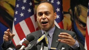 Entrevista a Congresista Luis Gutiérrez: Unidos por la excarcelación de Oscar López Rivera