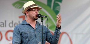 Concierto de Trovadores por Libertad de Oscar Lopez Rivera y Ana Belen Montes