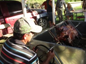 Entrevista a Ángel Nieves sobre Lechoncito en la vara, tradición Navideña borincana