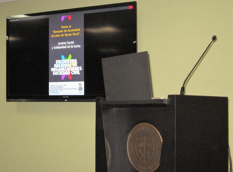 TODOS SOMOS PUEBLO / WE ARE ALL NATION