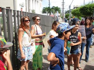 Interview / Entrevista to Professor Geiza Carrera about Playuela and her students