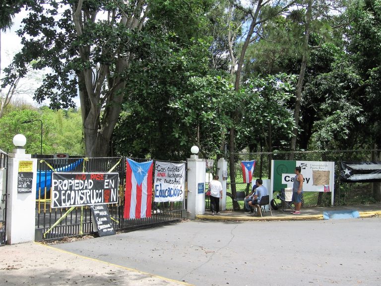 Huelga una semana UPR Cayey / UPR Cayey’s weeklong strike