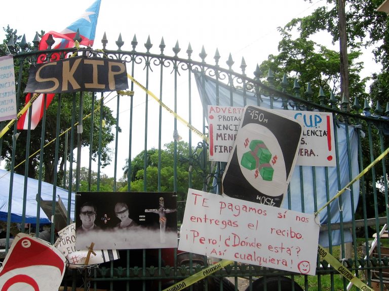 Piquete UPR RP en Administración Central / UPR PR picket the Central Administration