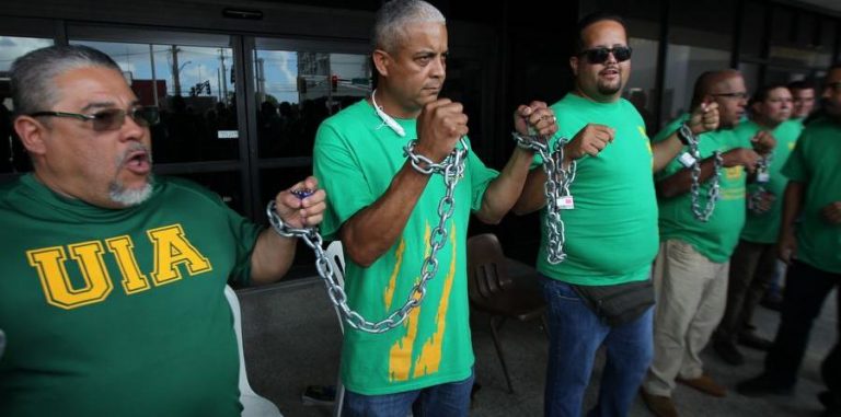 Protesta UIA, ¡Pueblo Únete! / UIA Protest, Compatriots, join us!