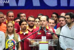 Fracasa plebiscito de la oposición en Venezuela