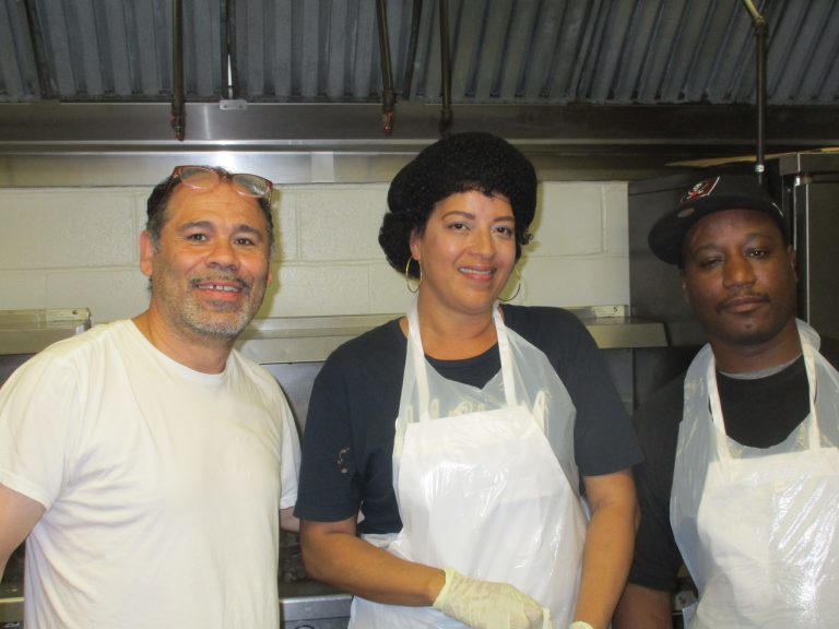 Compartiendo con toda nuestra gente Linda de Casabe Houses- NYC