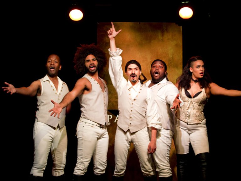 Los boricuas de allá y acá somos uno / The Boricuas there and here are one