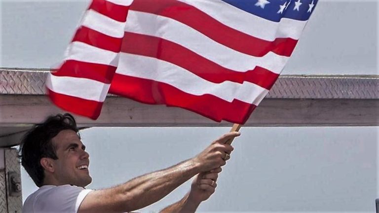 What does a Puerto Rican colonized mind look like / Cómo se ve una mente colonizada