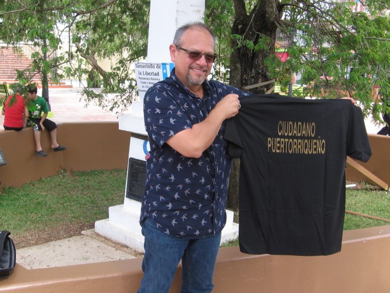 Un boricua con su ciudadanía