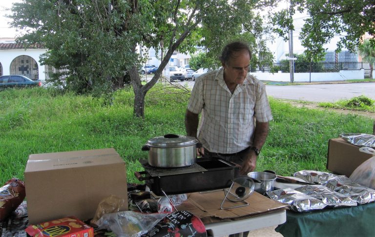 Amigos de los Necesitados / Friends of the Needy