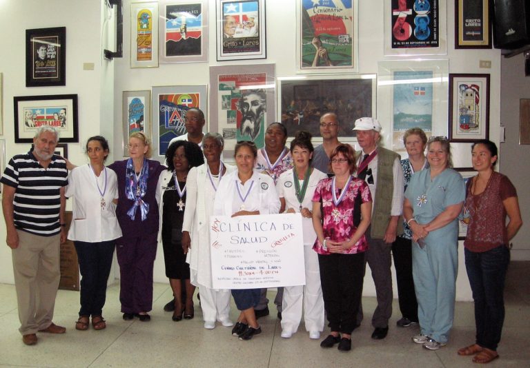 Clínica Salud en Lares Boriken / Health Clinic in Lares Boriken