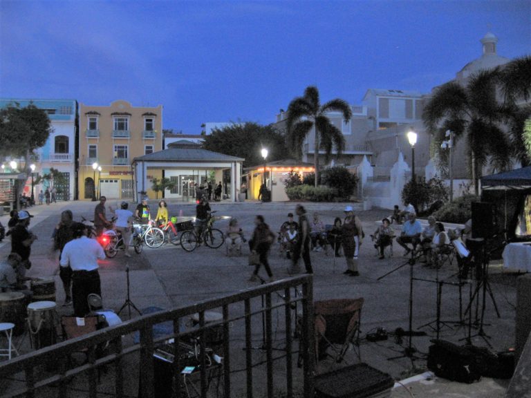Bomba en la Plaza de Bayamón