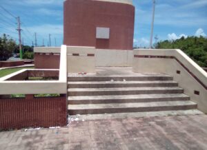 Reunión en el Monumento General Valero Bernabé