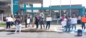 Maestros boricuas protestan contra imperio