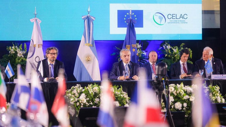 ¿Qué relación guardan Celac, UE y la nueva estrategia de seguridad y defensa de los Estados Unidos?