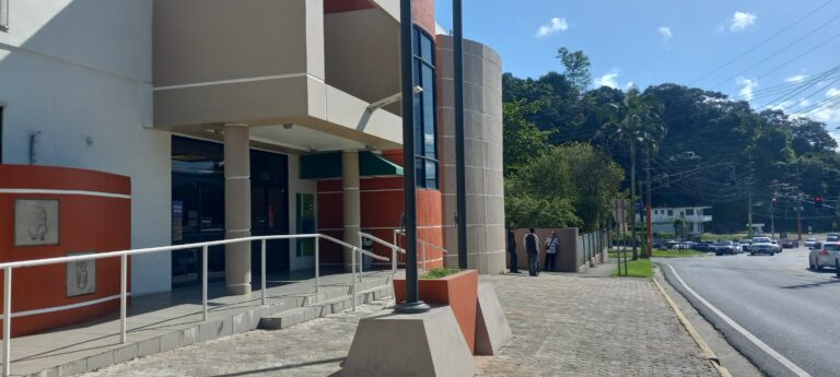 ¿Qué democracia boricua?