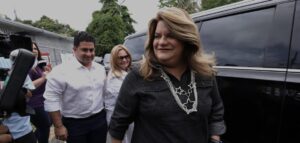 DRNA….certifica que las estructuras y muelles de los Vargas Llavona son ilegales…