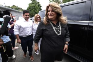 Banqueros, Doctores, Abogados, Biólogos y otros, resultaron ser los protegidos…por el gobierno corrupto de Pto. Rico