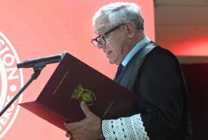 ELIEZER MOLINA UNMASKS JUDGE WITH ILLEGAL HOUSE IN LA PARGUERA…