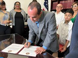 Conversatorio con Senador Eliezer Molina desde el Colegio Universitario de Mayagüez…