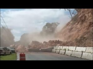 Hace más de año lo advertimos y acaba de ocurrir, se ha desplomado la montaña…