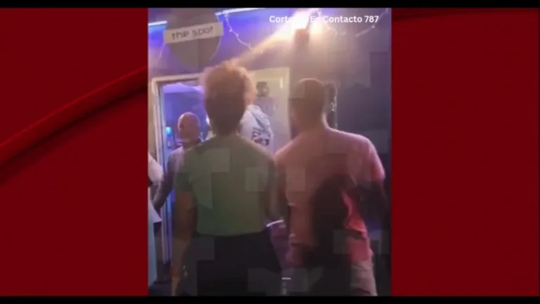 Eliezer Molina es agredido por un PNP en Culebra! (Full video)…