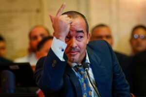 Eliezer Molina a los tribunales con el DTOP…