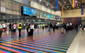 Aeropuerto Internacional Simón Bolívar,Maiquetía, Venezuela sigue funcionando con normalidad