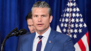Hegseth: Trump habló en serio respecto a recuperar el petróleo «que nos fue robado»