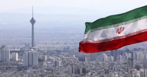 De cómo las sanciones estadounidenses y las amenazas externas han destruido la economía iraní