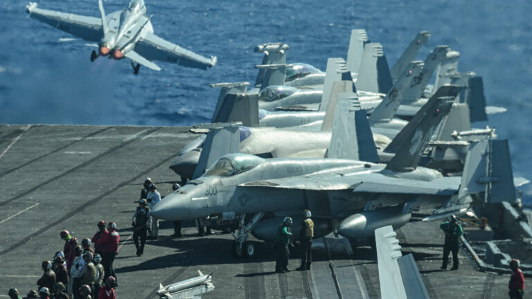 RUSIA envía MISILES a IRÁN y EEUU entra en ALERTA…