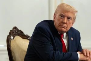 CÓDIGO ROJO: TRUMP SE ATRINCHERA EN LA CASA BLANCA TRAS BRUTAL EMBOSCADA…