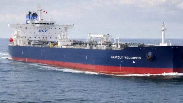 ¡Petrolero ruso engaña a la US Navy! ¿Atracará en Cuba?..