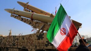 Irán Usa Arma Que No Se Sabía Que Tenía, Trump La Bombardea…